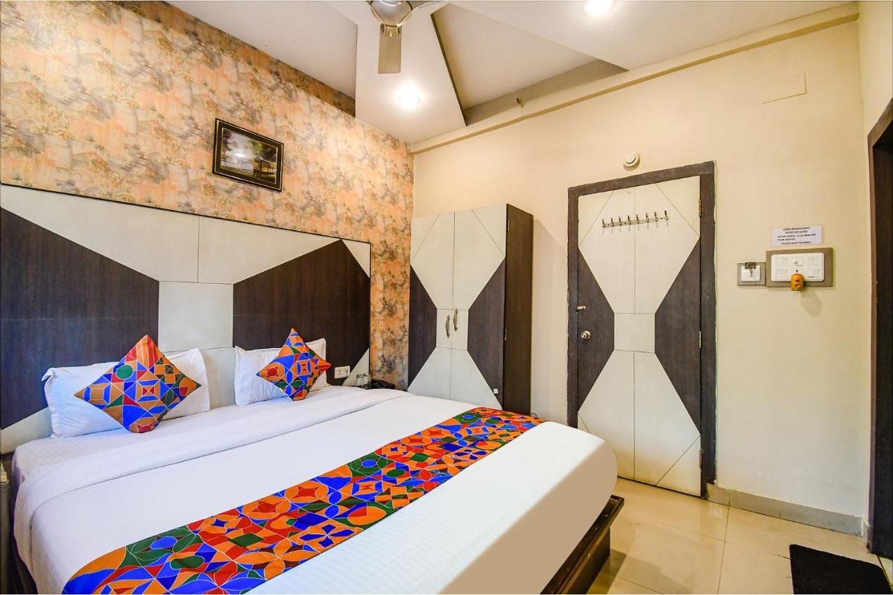 כלכותה Fabhotel Prime Rockstar Suites מראה חיצוני תמונה