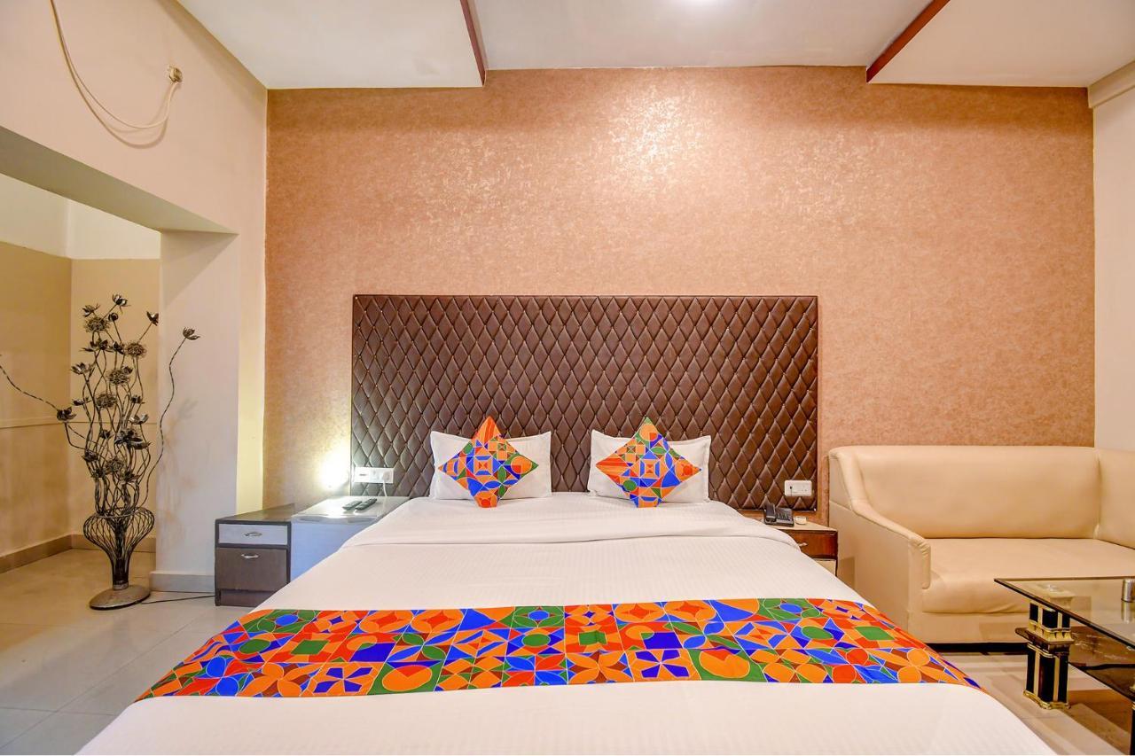 כלכותה Fabhotel Prime Rockstar Suites מראה חיצוני תמונה