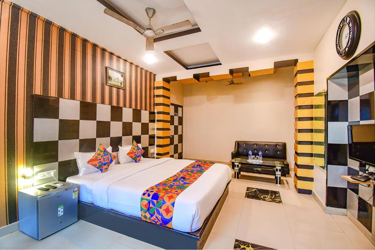 כלכותה Fabhotel Prime Rockstar Suites מראה חיצוני תמונה