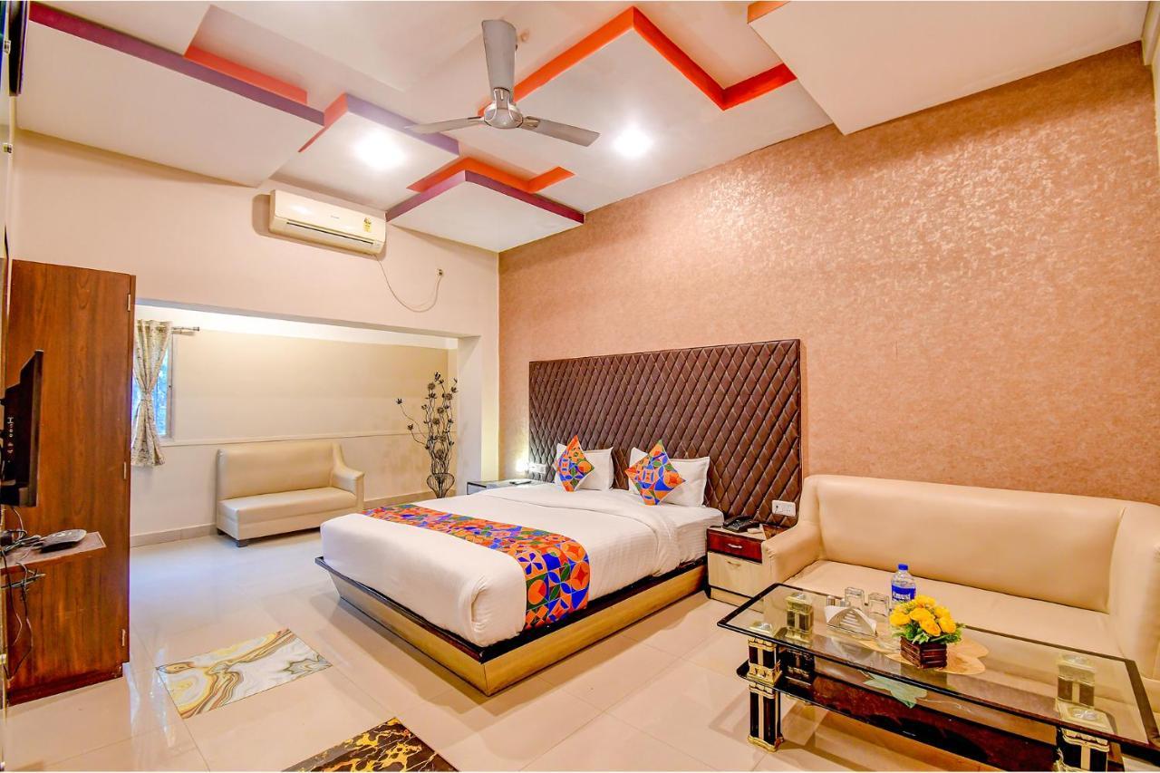 כלכותה Fabhotel Prime Rockstar Suites מראה חיצוני תמונה