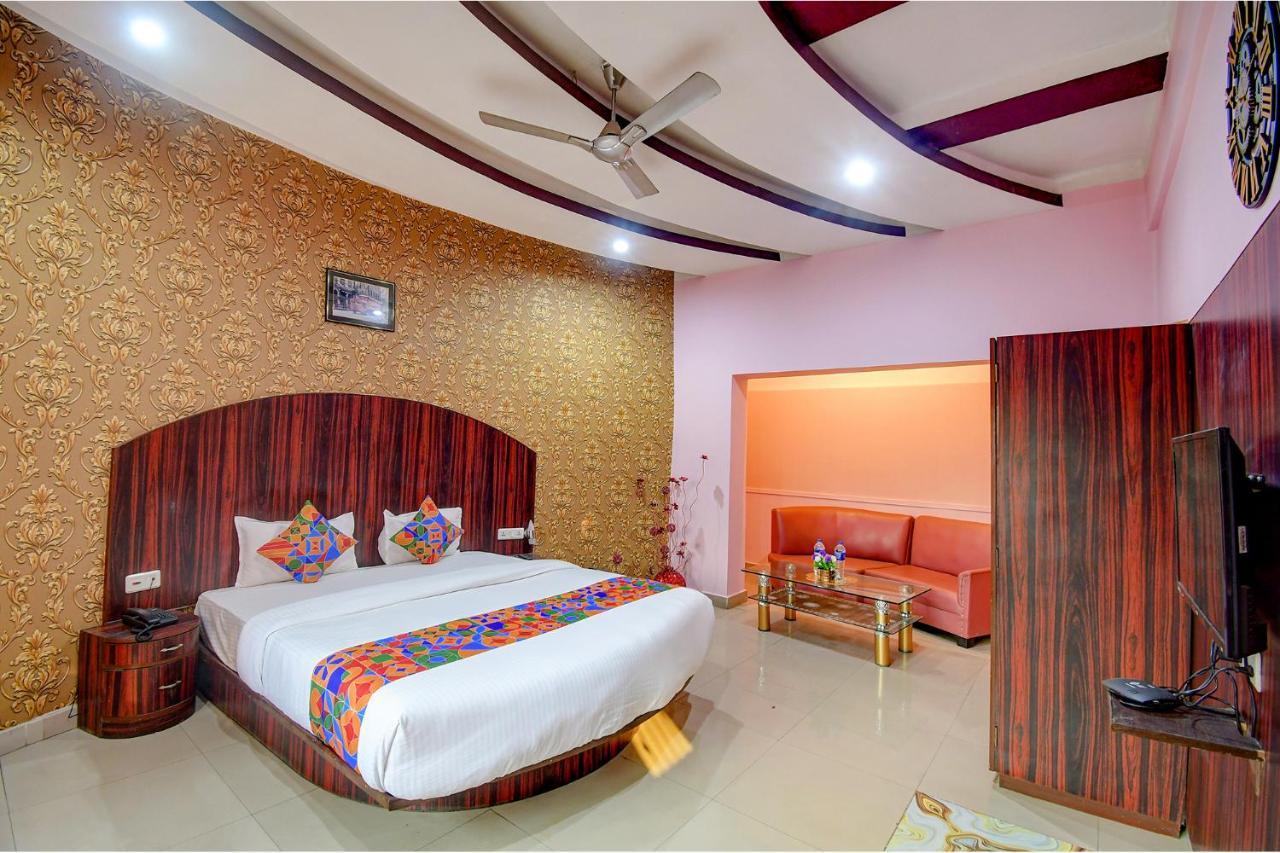 כלכותה Fabhotel Prime Rockstar Suites מראה חיצוני תמונה