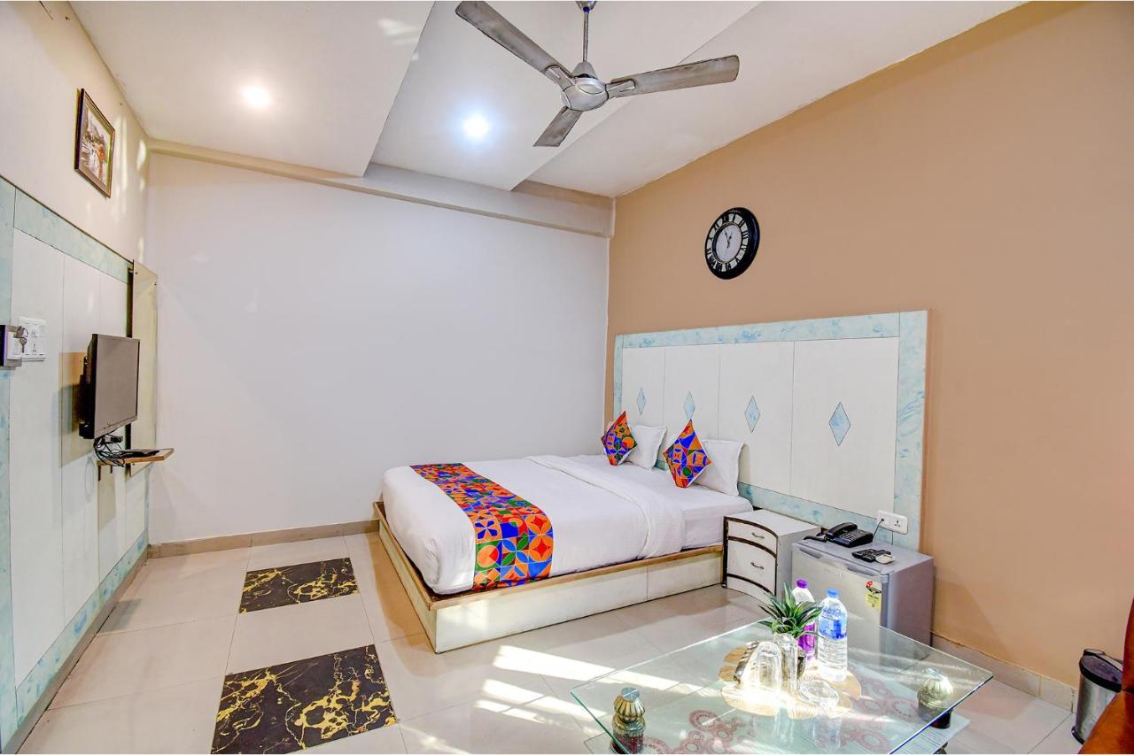כלכותה Fabhotel Prime Rockstar Suites מראה חיצוני תמונה