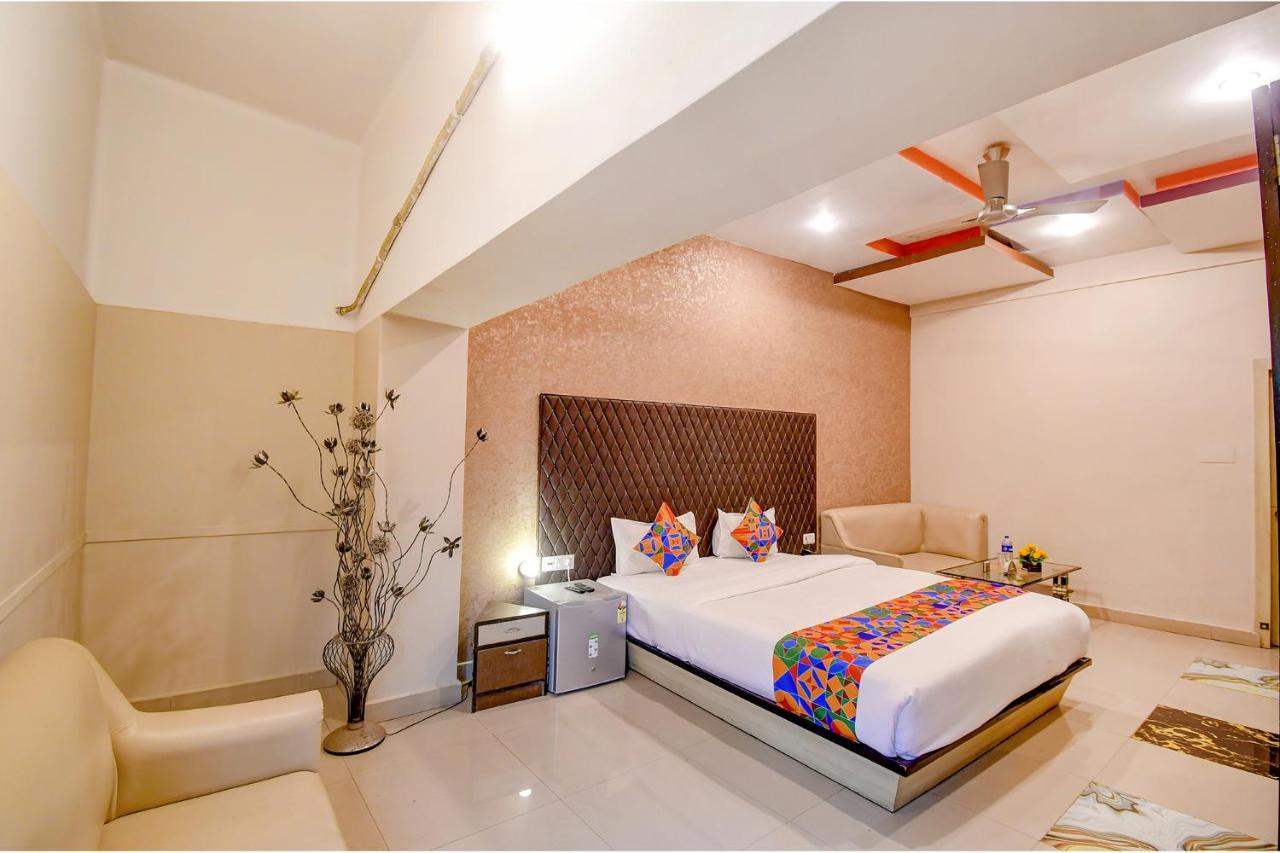 כלכותה Fabhotel Prime Rockstar Suites מראה חיצוני תמונה