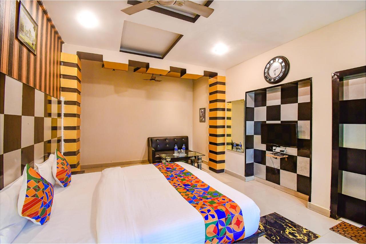 כלכותה Fabhotel Prime Rockstar Suites מראה חיצוני תמונה